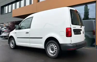 VW Caddy 2.0 TDI 150 — Utilitaire fiable, moteur diesel puissant, sans sinistre — dashboard