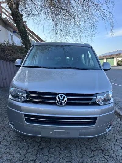 VW T5 California — Le camping-car mythique, diesel performant, kilométrage imbattable — Außenansicht