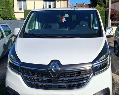Renault Trafic 2.0 dCi Blue 170 — Utilitaire fiable, 144'000 km, sans sinistre — vista esterna