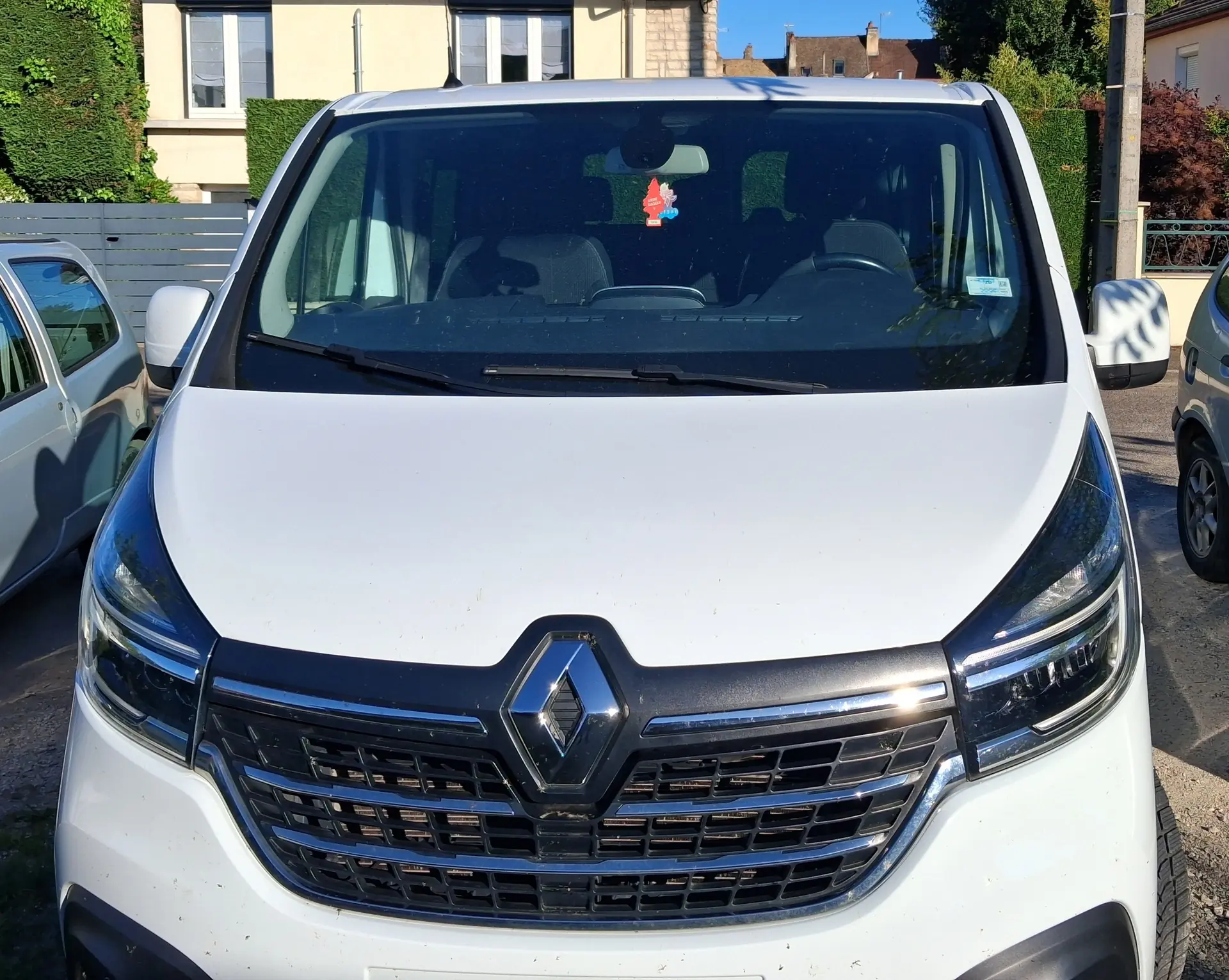 Renault Trafic 2.0 dCi Blue 170 — Utilitaire fiable, 144'000 km, sans sinistre — vista esterna