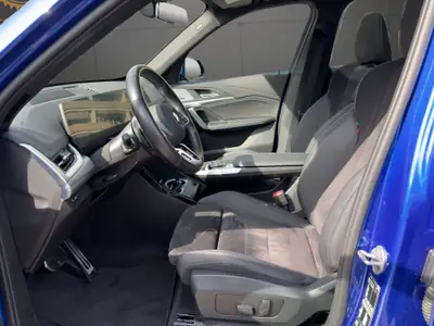BMW X1 xDrive 23i 48V M Sport — Hybride léger, 12 600 km, toit panoramique — Miniatur 9