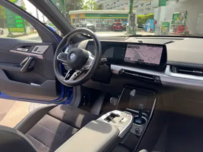 BMW X1 xDrive 23i 48V M Sport — Hybride léger, 12 600 km, toit panoramique — Miniatur 15