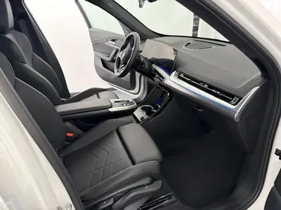 BMW X1 sDrive 18i M Sport 2025 — SUV compact dynamique, première main, 8600 km — Thumbnail 9