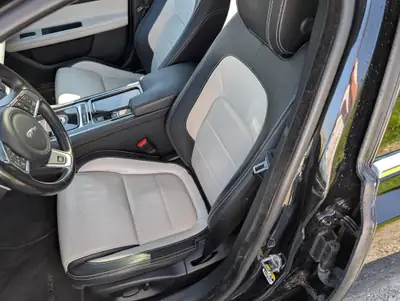 Jaguar XF Sportbrake 2.0D 240 R-Sport AWD — Break sportif, 126'000 km, sans sinistre — Miniature 8