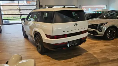 Hyundai Santa Fe 1.6 T-GDi PHEV Calligraphy — SUV 7 places hybride rechargeable, quasi neuf — Miniatura 10