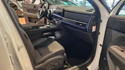Hyundai Santa Fe 1.6 T-GDi PHEV Calligraphy — SUV 7 places hybride rechargeable, quasi neuf — Miniatura 14