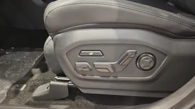 Hyundai Santa Fe 1.6 T-GDi PHEV Calligraphy — SUV 7 places hybride rechargeable, quasi neuf — Miniatura 23