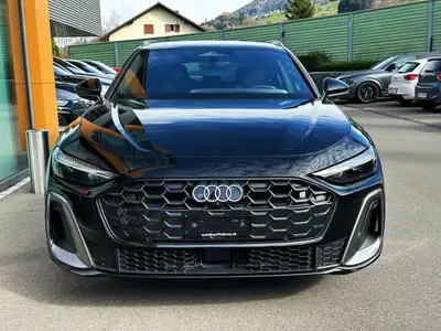 Audi A5 Avant 2.0 TFSI S-Line 2025 — Berline sportive hybride légère, 6 500 km seulement — dashboard
