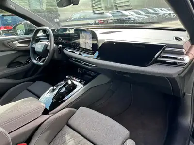 Audi A5 Avant 2.0 TFSI S-Line 2025 — Berline sportive hybride légère, 6 500 km seulement — Thumbnail 12