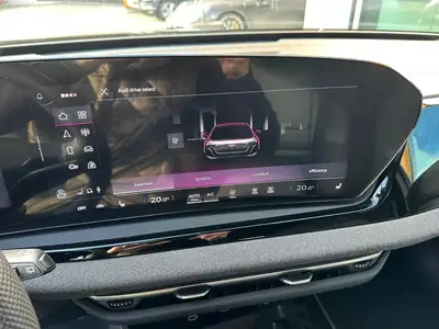 Audi A5 Avant 2.0 TFSI S-Line 2025 — Berline sportive hybride légère, 6 500 km seulement — Thumbnail 14
