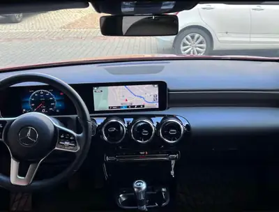 Mercedes-Benz A 200 Progressive — Berline compacte 163 ch, 115'000 km, sans sinistre — Miniatura 14