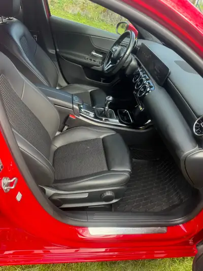 Mercedes-Benz A 200 Progressive — Berline compacte 163 ch, 115'000 km, sans sinistre — Miniatura 17
