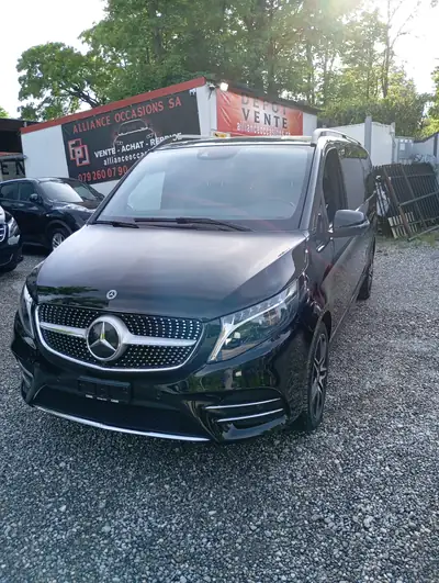 Mercedes-Benz V 300 d Extralang Avantgarde 4Matic — Monospace Premium 8 places, diesel performant — vue extérieure