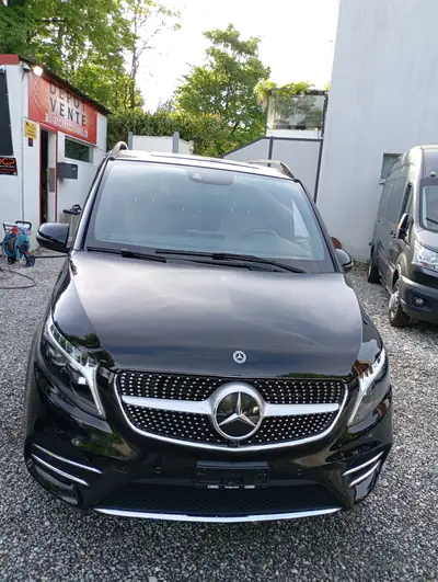 Mercedes-Benz V 300 d Extralang Avantgarde 4Matic — Monospace Premium 8 places, diesel performant — intérieur
