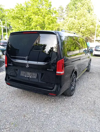 Mercedes-Benz V 300 d Extralang Avantgarde 4Matic — Monospace Premium 8 places, diesel performant — Miniature 8