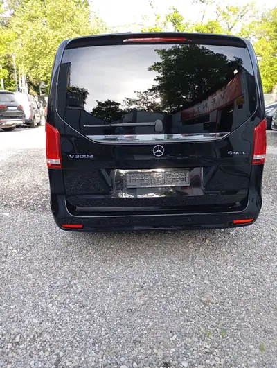 Mercedes-Benz V 300 d Extralang Avantgarde 4Matic — Monospace Premium 8 places, diesel performant — Miniature 10