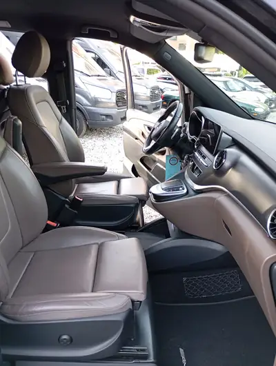 Mercedes-Benz V 300 d Extralang Avantgarde 4Matic — Monospace Premium 8 places, diesel performant — Miniature 12