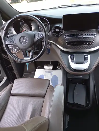 Mercedes-Benz V 300 d Extralang Avantgarde 4Matic — Monospace Premium 8 places, diesel performant — Miniature 18