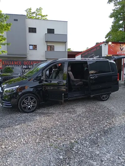 Mercedes-Benz V 300 d Extralang Avantgarde 4Matic — Monospace Premium 8 places, diesel performant — Miniature 17