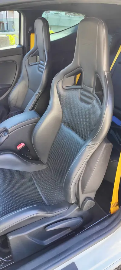 Renault Mégane Coupé 2.0 Turbo R.S. Cup — 265 ch, sportive française authentique — Innenraum