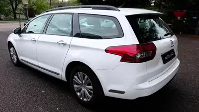 Citroën C5 Tourer 1.6 Turbo — Break spacieux, entretien récent et bon état — intérieur