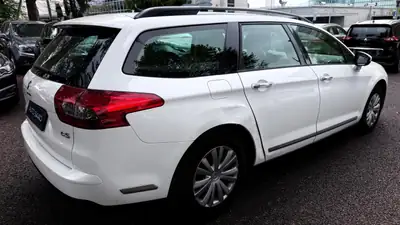 Citroën C5 Tourer 1.6 Turbo — Break spacieux, entretien récent et bon état — tableau de bord
