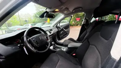 Citroën C5 Tourer 1.6 Turbo — Break spacieux, entretien récent et bon état — Miniature 10