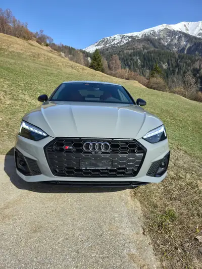 Audi S5 3.0 V6 TDI Quattro — Berline sportive diesel, 22'000 km seulement — fianco