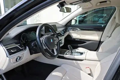 BMW 740d xDrive — Berline de prestige diesel, M-Paket, 148'000 km — Thumbnail 8