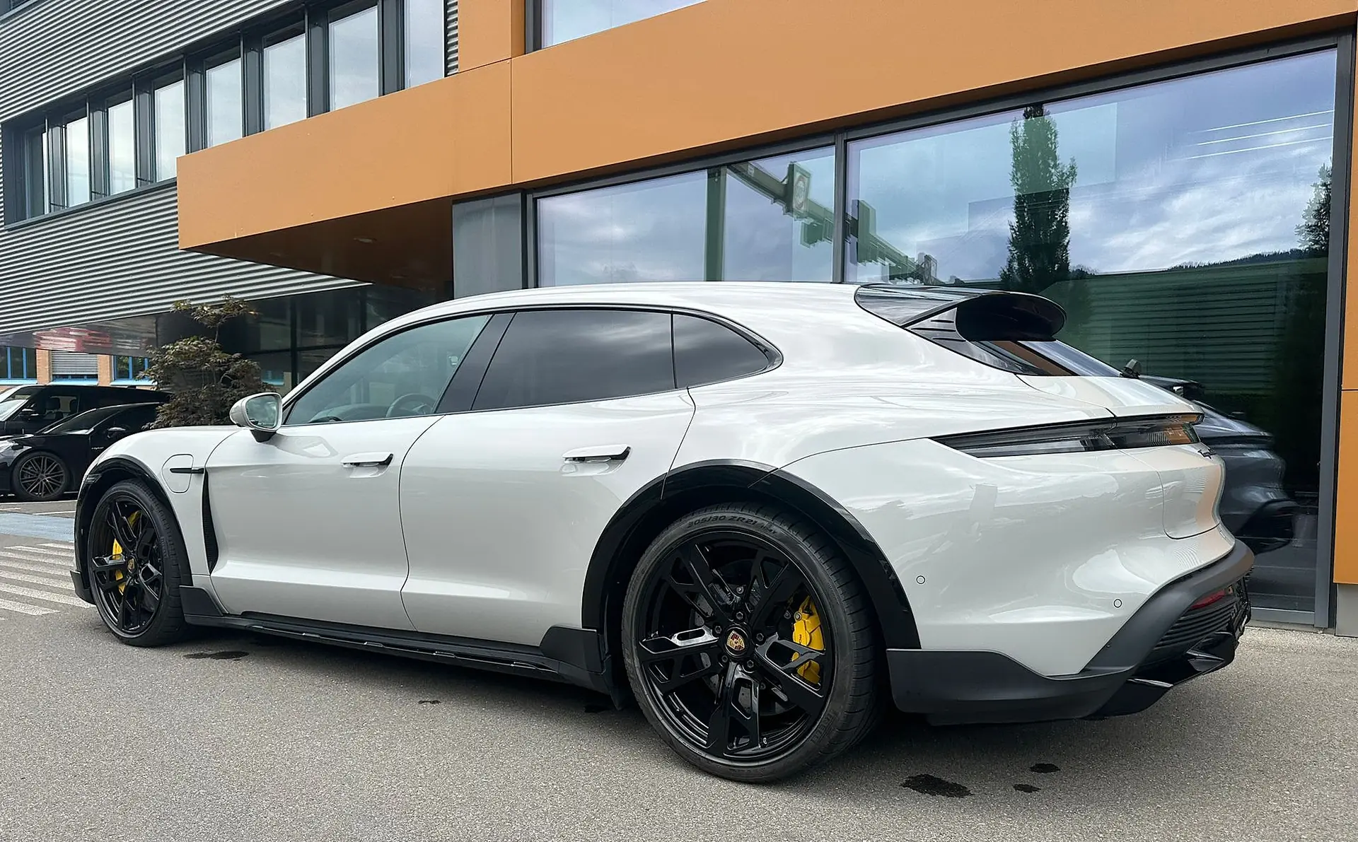 Porsche Taycan 2021 occasion Wollerau — 1