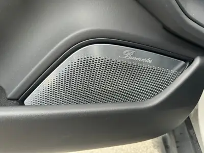 Porsche Taycan Cross Turismo Turbo S — Performance électrique 625 ch, 33 900 km seulement — Miniature 12