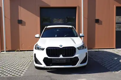 BMW X1 sDrive 18i M Sport — SUV compact dynamique, faible kilométrage, équipé intelligemment — côté