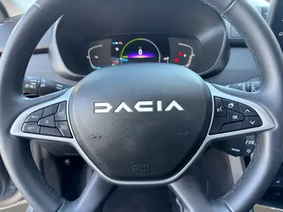 Dacia Jogger HEV 140 Extreme — Monospace hybride 7 places, consommation optimisée — Thumbnail 10