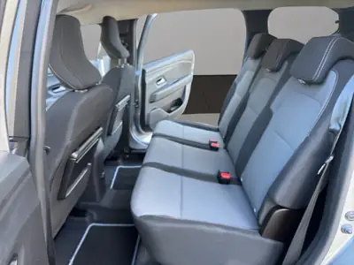 Dacia Jogger HEV 140 Extreme — Monospace hybride 7 places, consommation optimisée — Thumbnail 13