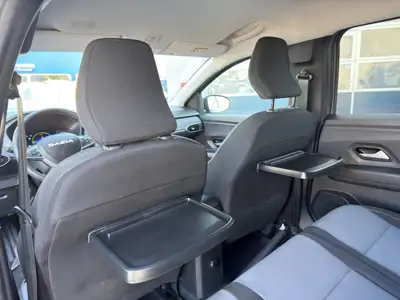 Dacia Jogger HEV 140 Extreme — Monospace hybride 7 places, consommation optimisée — Thumbnail 22