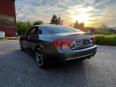 Audi RS5 Coupé 450 ch — Sportive haut de gamme, révision complète et MFK à jour — Heckansicht