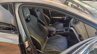 Škoda Elroq RS 4x4 — SUV électrique haute performance, 340 ch, garantie 5 ans — dashboard