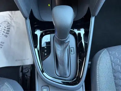 Toyota Yaris Cross 1.5 Active Drive e-CVT — Hybride essence, neuf avec garantie constructeur — Thumbnail 22