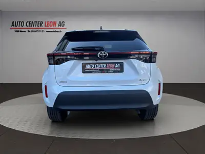Toyota Yaris Cross 1.5 Active Drive e-CVT — Hybride performant, quasi neuf avec garantie étendue — dashboard