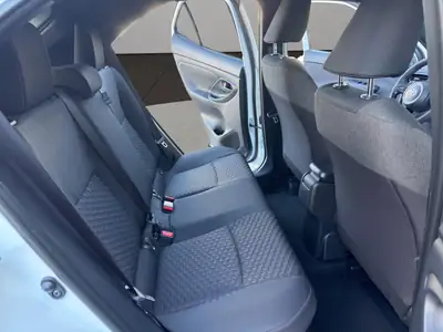 Toyota Yaris Cross 1.5 Active Drive e-CVT — Hybride performant, quasi neuf avec garantie étendue — Thumbnail 18