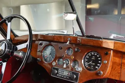 Jaguar XK140 Coupé 1955 — Légende britannique, statut vétéran, 210 ch authentiques — Miniature 9
