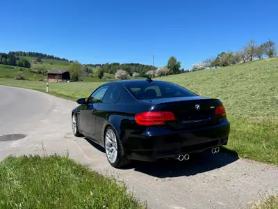 BMW M3 Competition 2011 — Coupé sportif légendaire, 61'500 km, révision complète — rear view