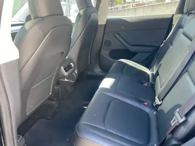 Tesla Model Y Performance Dual Motor — SUV électrique haute performance, 49'000 km — arrière