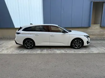Peugeot 308 1.5 BlueHDi Allure Pack — Break efficace, 75 000 km, équipements premium — vista posteriore
