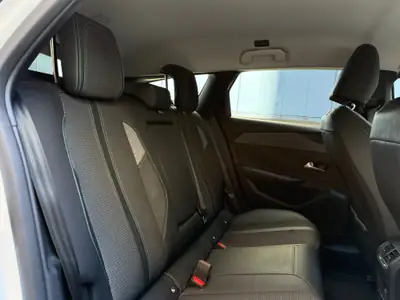 Peugeot 308 1.5 BlueHDi Allure Pack — Break efficace, 75 000 km, équipements premium — Miniatura 10