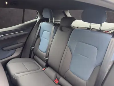 Volvo EX30 E60 Twin Plus Performance AWD — SUV électrique 428 ch, quasi-neuf — Miniature 10