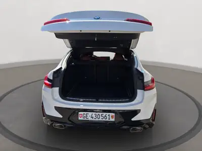 BMW X4 xDrive 48V 20i M Sport — SUV coupé performant, hybride léger et très entretenu — Thumbnail 14