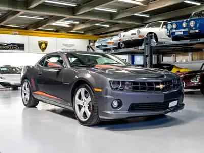 Chevrolet Camaro SS 2010 — Muscle car légendaire, 405 ch et très faible kilométrage — arrière
