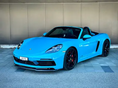 Porsche 718 Boxster GTS 2.5 PDK — Cabriolet sportif Miami Blue, 65'000 km — tableau de bord