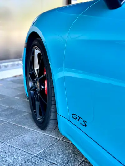 Porsche 718 Boxster GTS 2.5 PDK — Cabriolet sportif Miami Blue, 65'000 km — Miniature 7